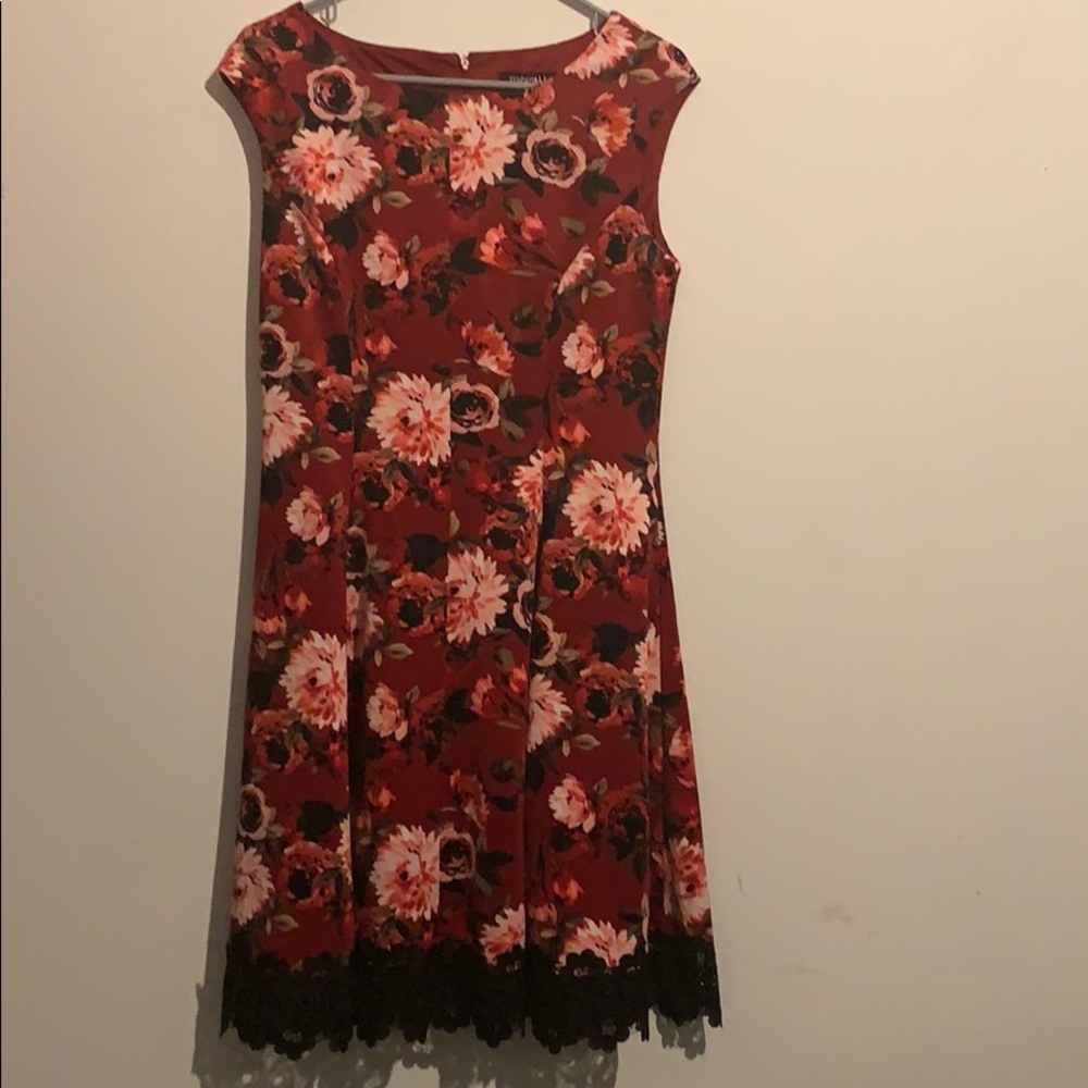 Roz & Ali red floral dress with black lace trim